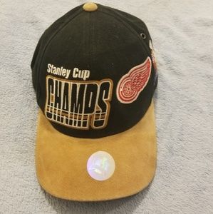 Vintage Starter 1997 Detroit Red Wings Champs Hat